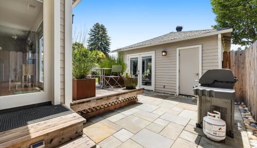 Four bedroom holiday home 