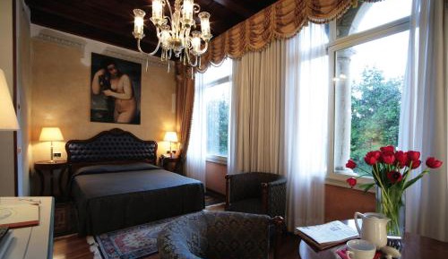Mini Suite