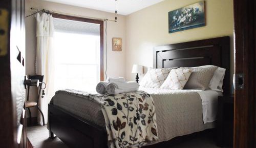 Queen Room with Spa Bath