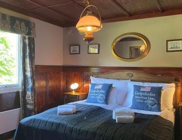 Suite with Garden View
