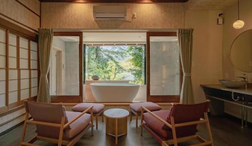 Twin Room with Bathroom