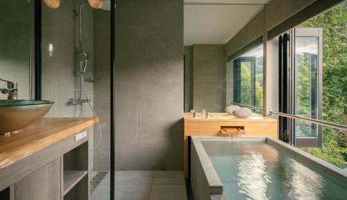 Twin Room with Bathroom