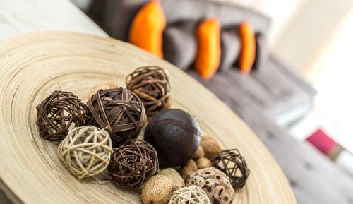 Luxury Two-Bedroom Apartment with Balcony and Sea View