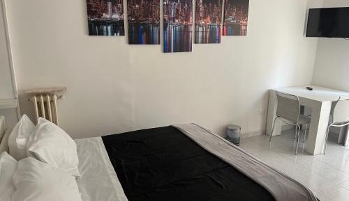 One-Bedroom House