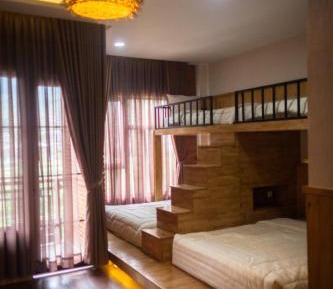 Deluxe Family Room