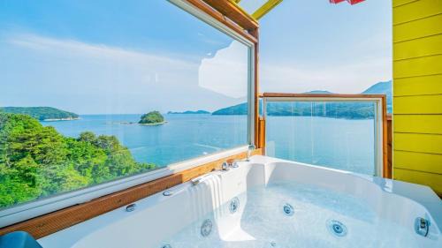 Double Room with Spa Bath