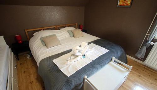 Double Room with Private External Bathroom