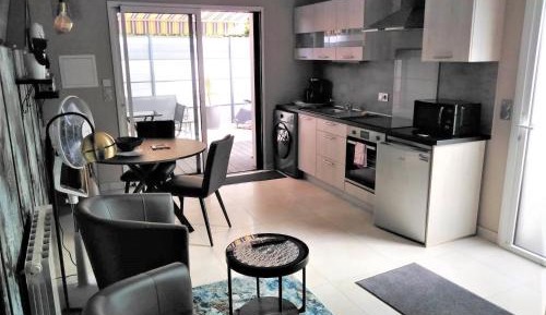 Studio Apartment