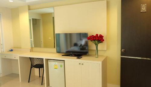 Standard Queen Room