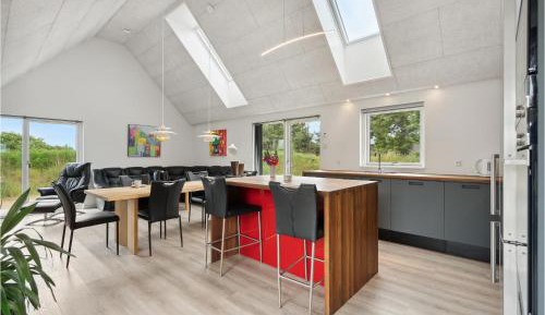 Three-Bedroom Holiday Home 
