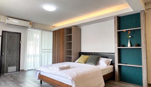 Apartment with Balcony