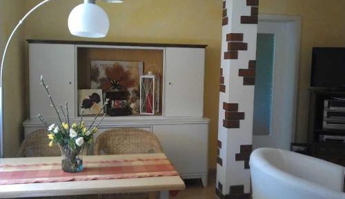 Two-Bedroom Apartment with Shower 