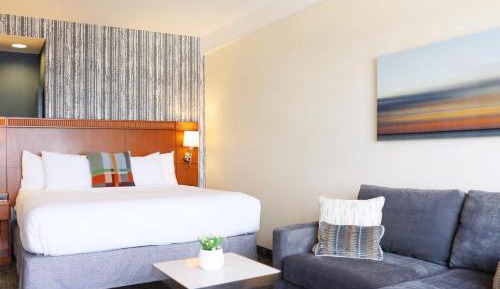 King Room with Lake View