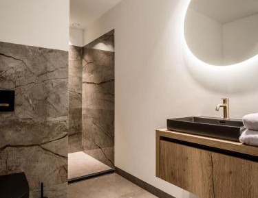 Deluxe Double Room with Shower