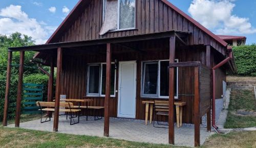 Chalet (6 Adults)
