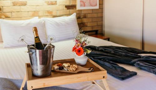 King Room with Spa Bath