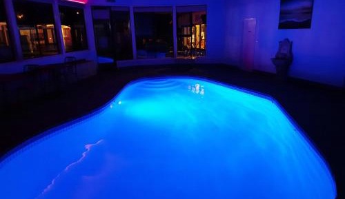 Apartment with Pool View 