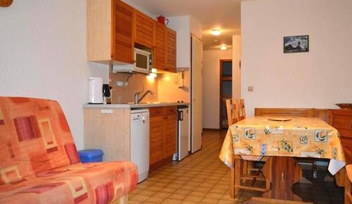 Apartment (6 Adults)