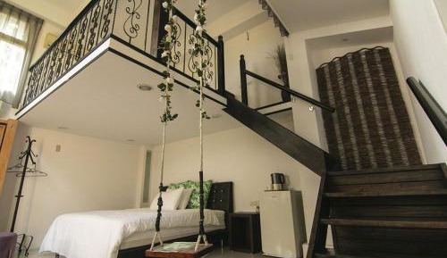 Villa with Garden View