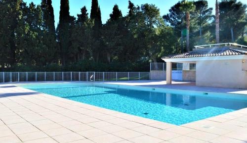 Apartment (4 Adults)