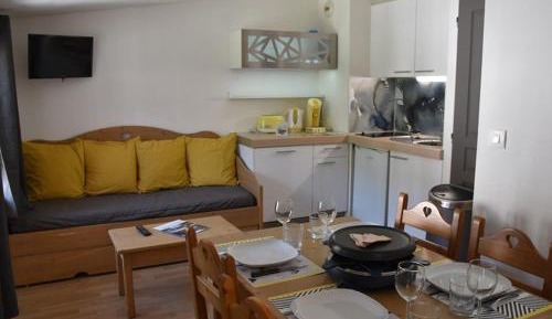 Apartment (4 Adults)