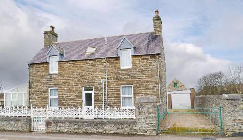 Three-Bedroom Holiday Home 
