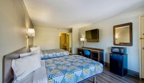 Deluxe Quadruple Room - Non-Smoking