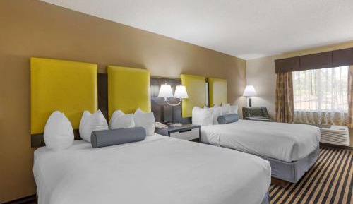 Queen Room with Two Queen Beds - Non-Smoking