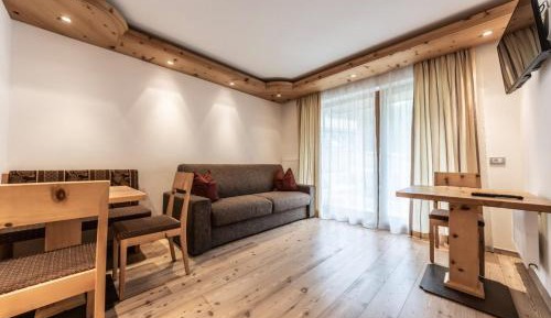 Superior One-Bedroom Apartment