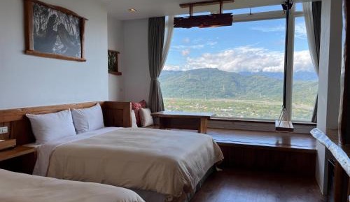 King Room with Mountain View
