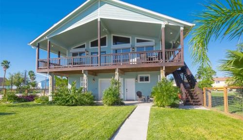 Four-Bedroom Holiday Home