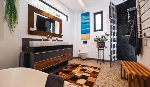 Luxury King Room