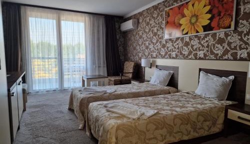 Double or Twin Room with Terrace