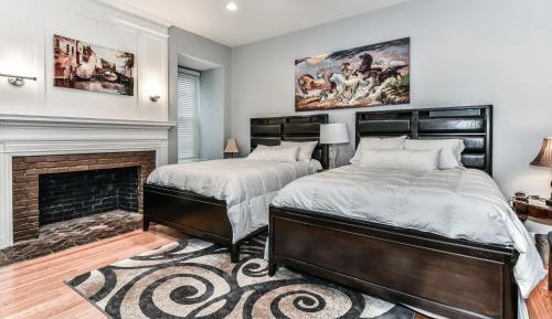 Single Room with Private Bathroom