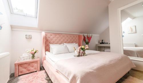 King Room with Spa Bath