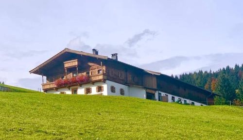 Five-Bedroom Holiday Home