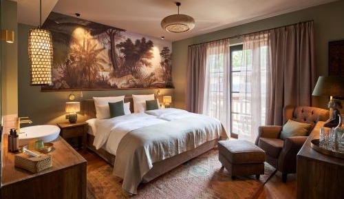 Standard King Room