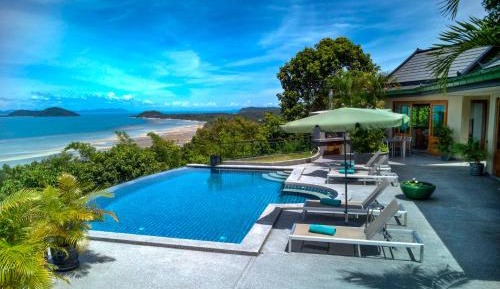 Villa with Sea View