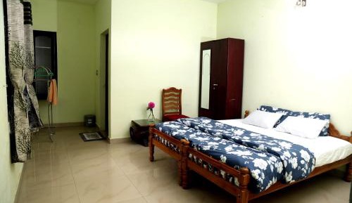 Deluxe Double Room (2 Adults + 1 Child)