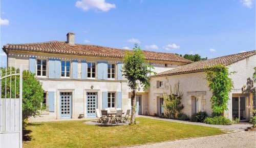 Four-Bedroom Holiday Home