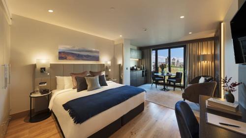 Executive Studio with Kitchenette 