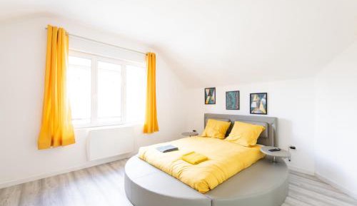 Apartment 3A