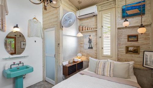 Queen Room with Balcony