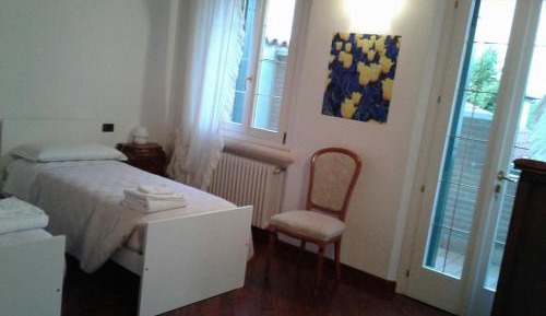 Twin Room with Shared Bathroom