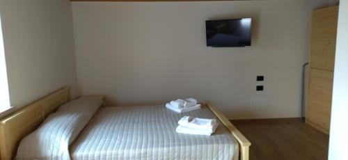 Double or Twin Room with Private Bathroom