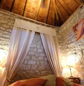 Standard  Double Room Pigeonnier