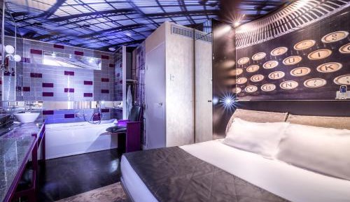 Balneo Double Room with Chromotherapy Bath