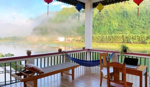 Deluxe Double Room with Mountain View