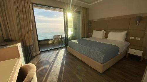 Standard Double or Twin Room with Sea View