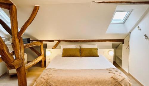 Deluxe Double Room with Bath